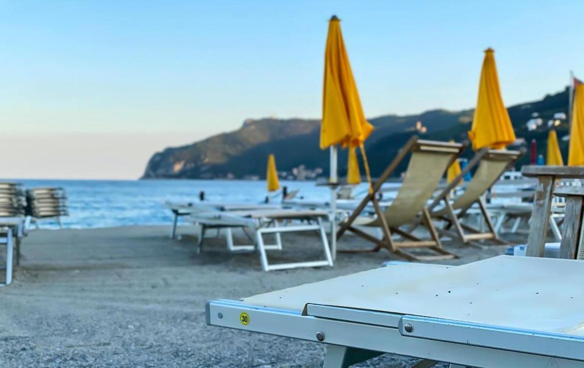 Casa Mariuccia - A Due Passi Dal Mare Apartment Savona Ngoại thất bức ảnh